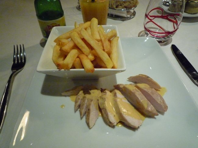 子供メニューです。チキン＆ポテトでした。