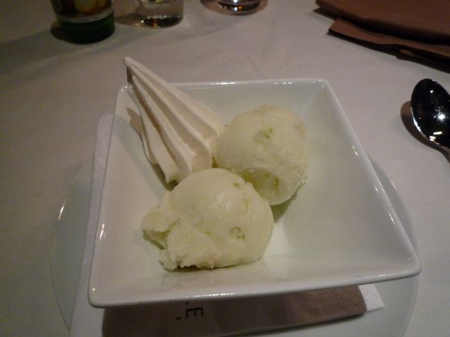 子供メニューのデザート、レモンシャーベットです。