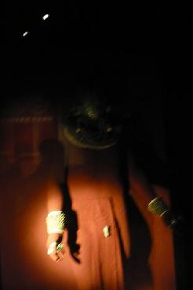 有名な翡翠の仮面、<br />でもわからないですね。