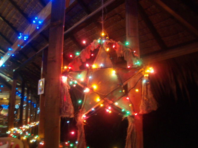 ８時からホテルでクリスマスパーティ。