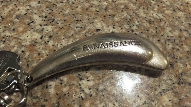 キーホルダーです。<br /><br />ということは、カードキーでは<br /><br />ありませんでした。