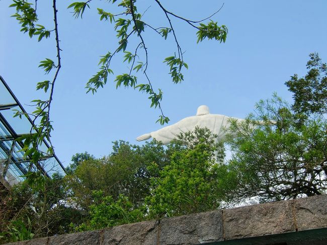 暫く行くと・・・キリストの後姿が見えてきました。 <br /> <br /><br />