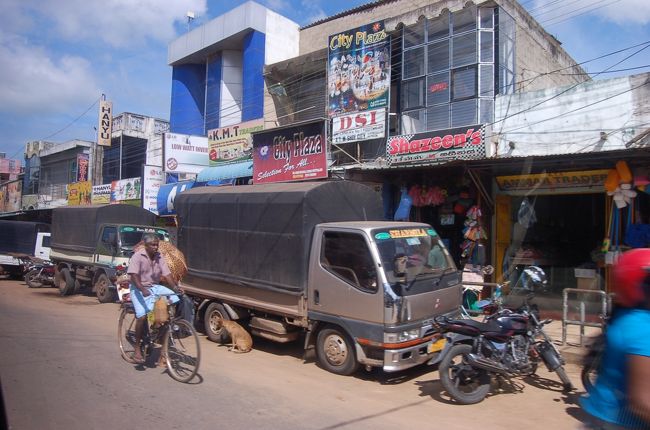 街中の風景<br />低層で古めかしい