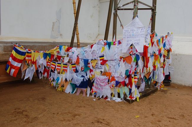 アヌラーダプラ<br />スリーマハ菩提樹　絵馬みたいもの