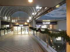そして終点の新浜松降りたら百貨店直結。自動改札はICのみなのは伊予鉄や琴電など最近の地方私鉄でよく見るパターン。