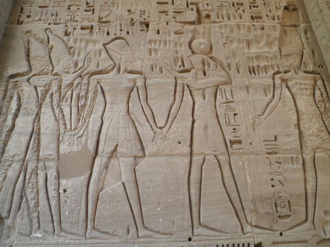 壁画がこんなに綺麗ではっきりと残っています。