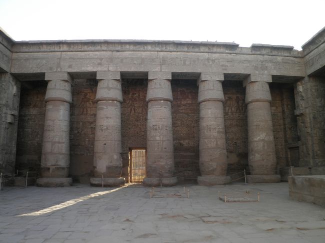 中庭も結構広大です。