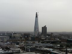 これも現在建設中の「Shard London Bridge」です。ＥＵで一番高いビルディングになるそうです。（３１０ｍ）