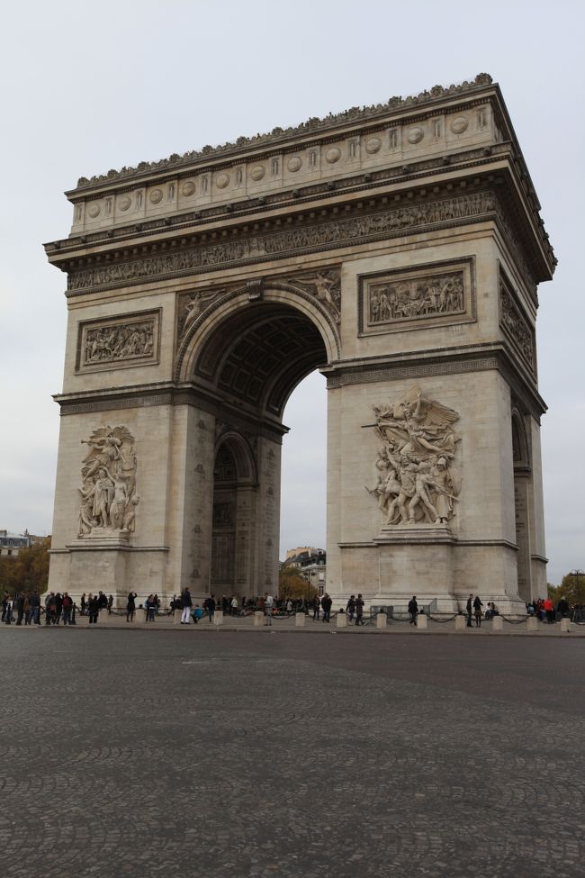 【欧州旅行16日目】 パリ有数の観光名所 「Arc de Triomphe de l'Etoile (エトワール凱旋門)」