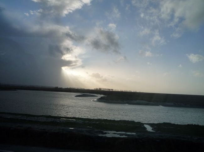 モンサンミッシェルの西側には「天使の階段」が現れました！<br /><br />大天使ミカエルが私たちを歓迎してくれたのかと錯覚をおこしそうになりました。<br />（本当にそうだったらう嬉しい！）