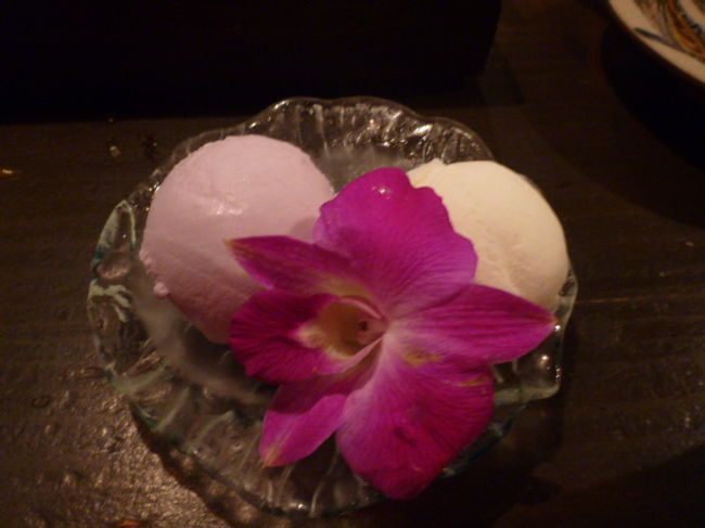 紫芋アイスと柚子のシャーベット。<br /><br />あっさりしてておいしかったーー