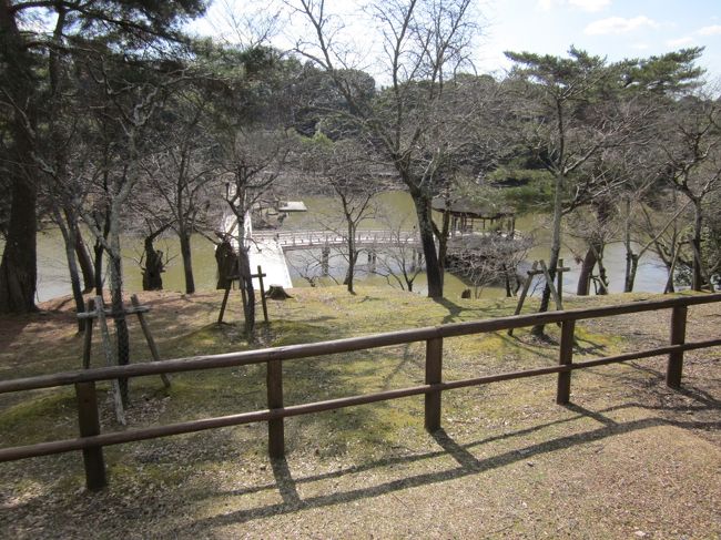 浮見堂あたりは散策しやすいように遊歩道があるので車道を歩かなくて済みます。
