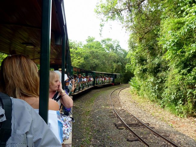 msa320南米周遊旅情３章③ブラジル・アルゼンチン国境と観光ポイントを繋ぐトロッコ列車 in イグアス・アルゼンチン<br />