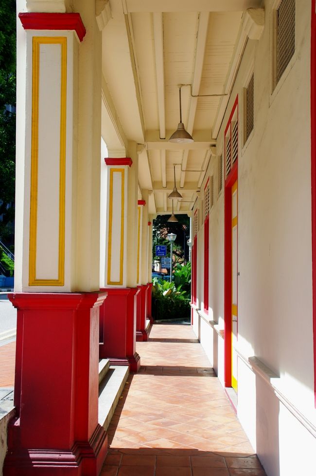 さてさて、このチャイナタウンからニールロードと言う道を通ってみましょ。