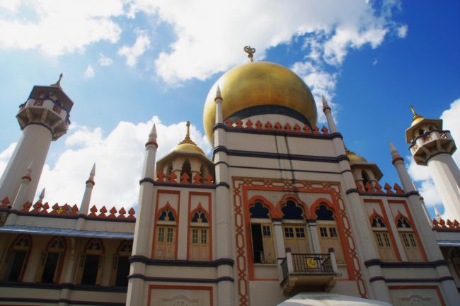 アラブのスパイスが加わって、ここは一体どこの国だったっけ？と思うような光景。