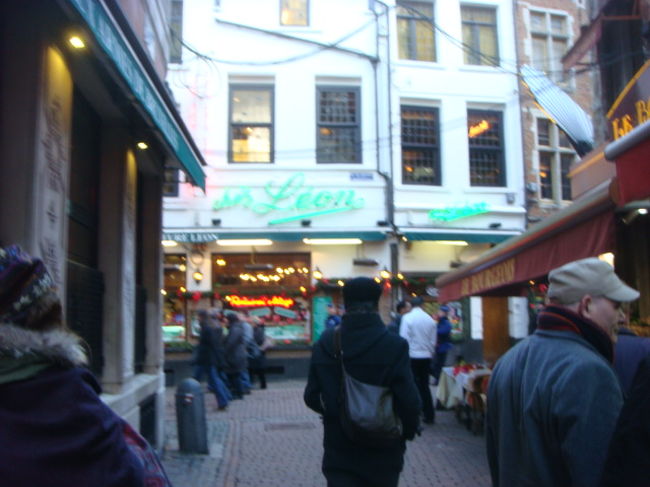 パリに行くと必ず食べてたLeon。<br />本場でも行くぞ！