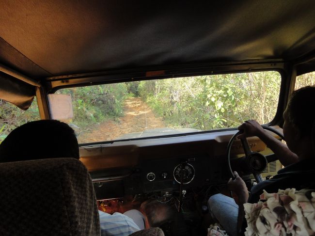 ジープで突き進む<br />ものすごい揺れが表現できたか！？