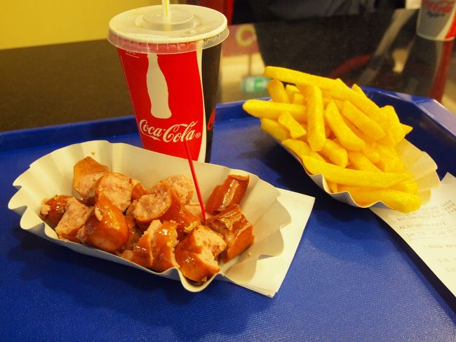 ドイツといえば、ウインナーだよな。駅前のファストフードでも皆食っているのは、ウインナーだ。美味いっす。