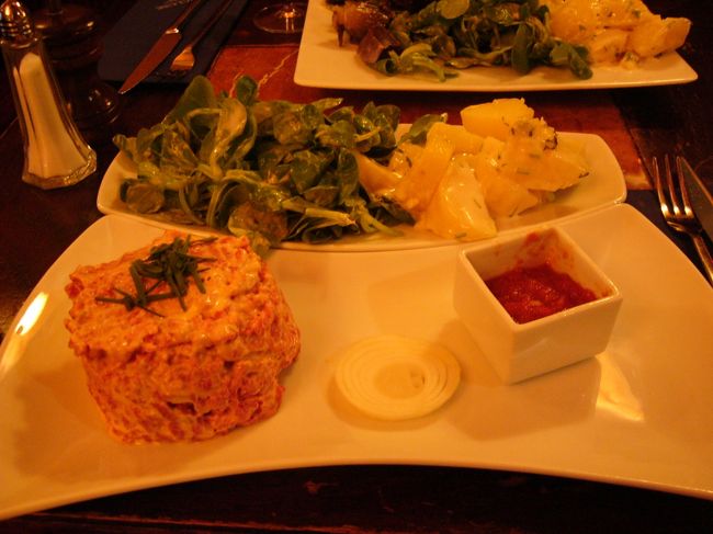 ワインバーのレクリューズです。<br />日本語メニューがあって楽でしたが、美味しかった！<br />店員さんも気さくだし、次回も来ます。安いし。<br />大満足。