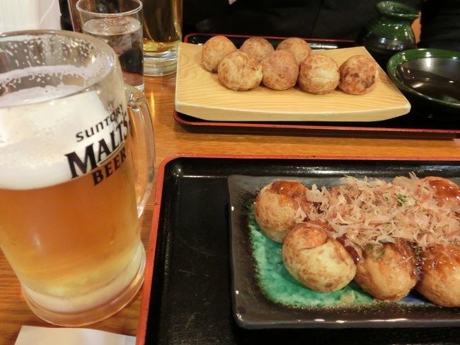 伊丹空港で、楽しみにしていた<br />たこ焼き屋さん！<br /><br />注文してから焼いてくれるので<br />あつあつでやわらかくて、<br />ソースもくどくなく<br />ホントおいしいー<br />