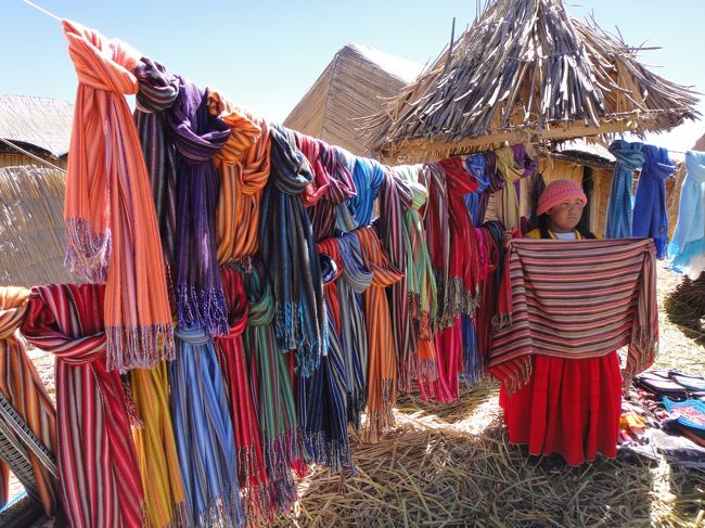 プーノの町自体も見所があまりなく、ホテルでほとんど寝てました。<br />まぁ〜、ゆっくり休めたので、それはそれで良かったのかもしれません。<br />が、みなさんが島に行く機会があれば、1泊する事を強くお勧めします。<br />行かなくて後悔するより、行って後悔した方がいいですもんね！