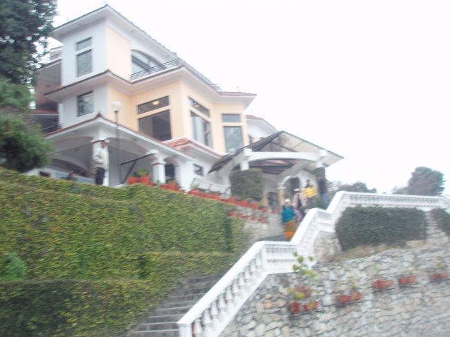 1月22日（土）（3日目）<br />モーニングコールは6時で、朝食は7時であった。　<br />8時にバスでホテルを出発しました