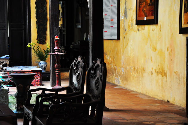 「８７マーマイの家」という古民家。<br />中には伝統工芸品やお土産なども売っている。<br /><br />ちょうど着いたときにはお昼時でお休みだったので、向かいにあるタマリンド・カフェという外人向けのレストランで休憩することにした。