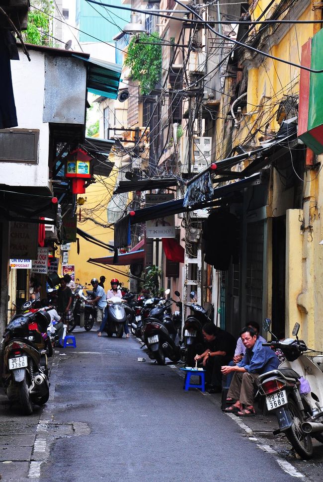 今回のベトナム行きは実は理由があるのです。<br /><br />もしかしたらこの国に仕事で住むことになるかも・・・<br />って話があったので見に行こうと思ったのです。