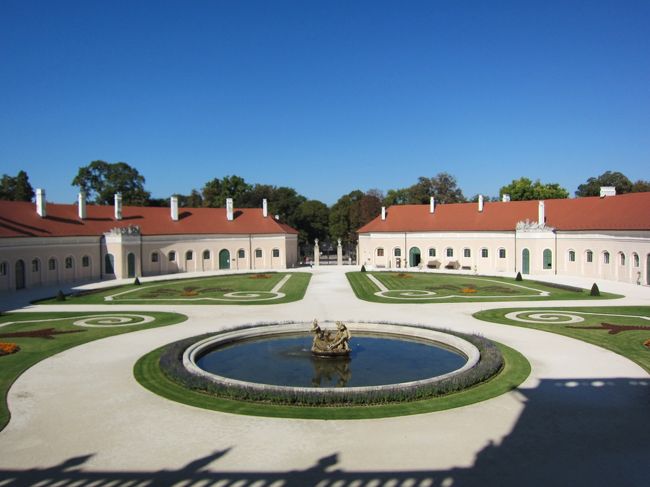 宮殿の中庭★<br /><br />暑かったな〜(>_<)