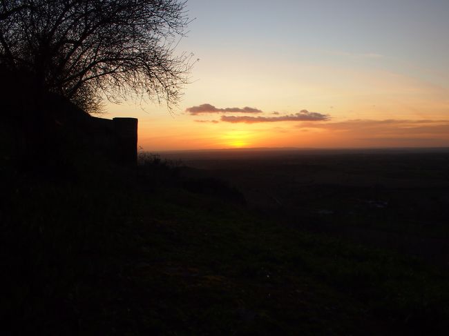 ５時２０分。　陽は　最後の最後に輝きをまして　落ちて行きました。