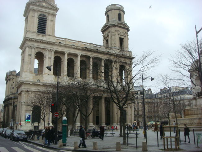 サンシュルピス教会。<br />またしても「ダビンチコード」の世界。<br />