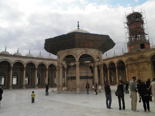 入場料無料です。中庭も素晴らしい！