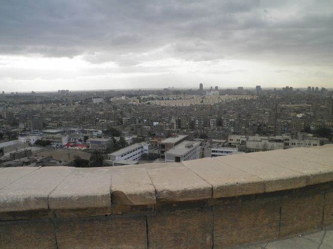 遠くにギザのピラミッドが見えます！超感動！