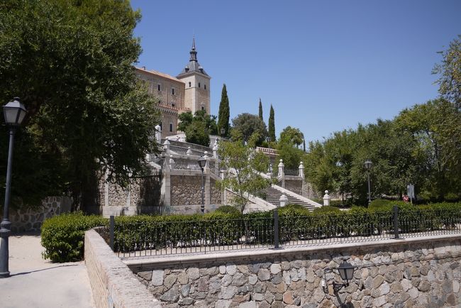 街を後にして、駅に向かいます。