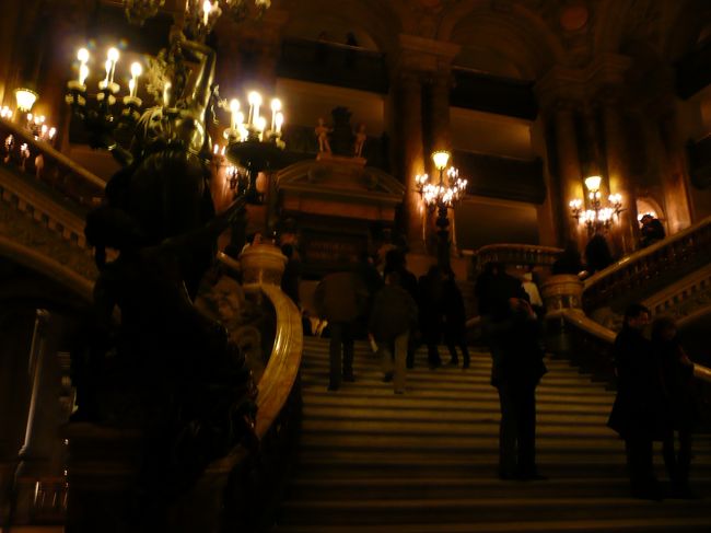 今回の旅行のメインイベント<br />オペラ座（ガルニエ宮）でのバレエ鑑賞へ向かう。<br /><br />