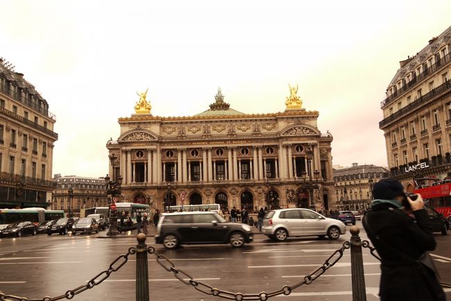 パレガルニエ。<br />ここでバレエ見たい！<br />できればベジャールバレエ。<br />次は調べてチケット取ってこようっと。