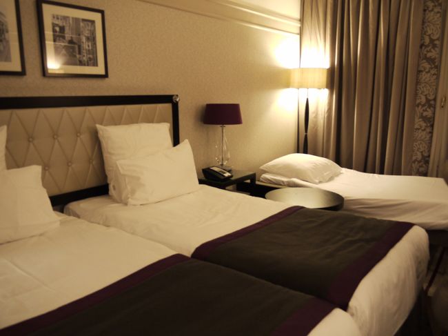 今回泊まったのはギャラリーラファイエット近くのホテル。<br />Hotel Ambassador