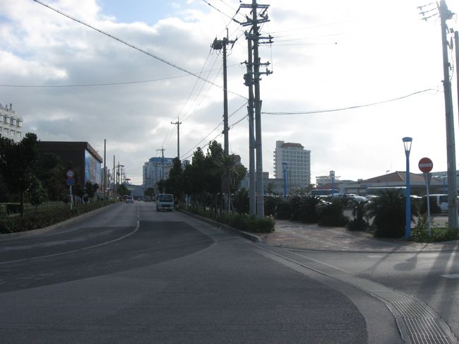 宿泊していたホテルから歩くこと5分で、石垣港の離島ターミナルに到着しました。