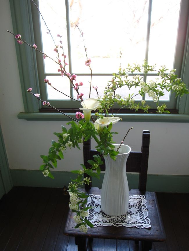 <br /><br /><br /><br /><br />サロンの入口に置かれた花