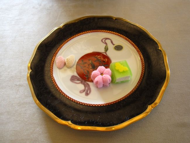 <br /><br /><br />ベーリックホールと元町を結ぶ「代官阪」にお店があります。<br /><br /><br />ステキな食器が置かれているギャラリーも兼ねているので、ぜひ一度訪ねてみてはいかがでしょうか。