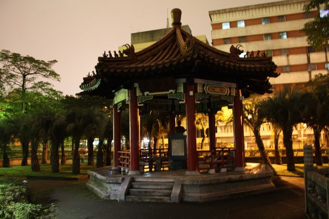 台湾紀行（１）　夜の二二八和平公園と中正紀念堂～穏やかな台北の空気