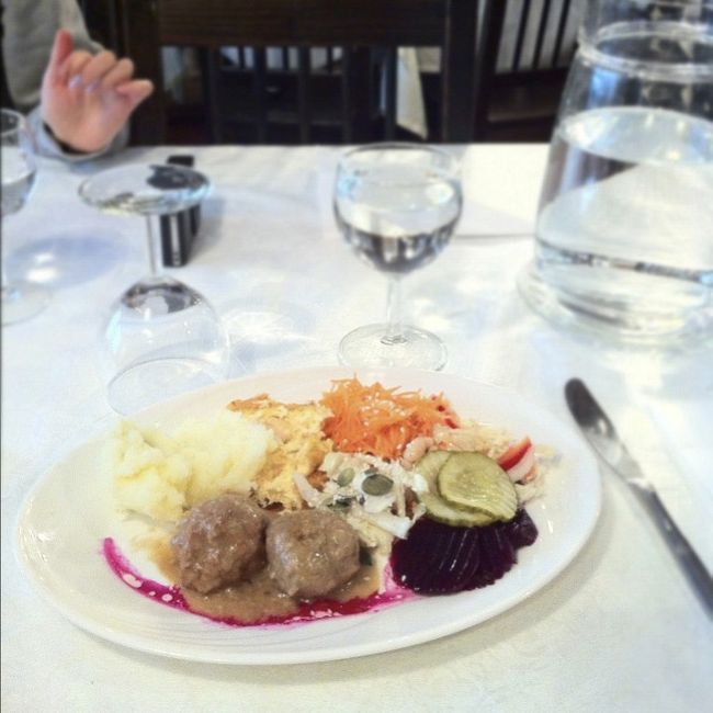 地元の人で賑わっていて、とても美味しいレストランでした。