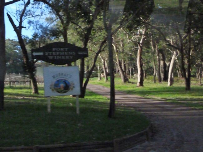 いよいよツアーも終盤。<br /><br />バスでポート・スティーブンス・ワイナリーへ移動。