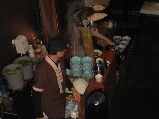 丁度２階で作るところが見える席でした。