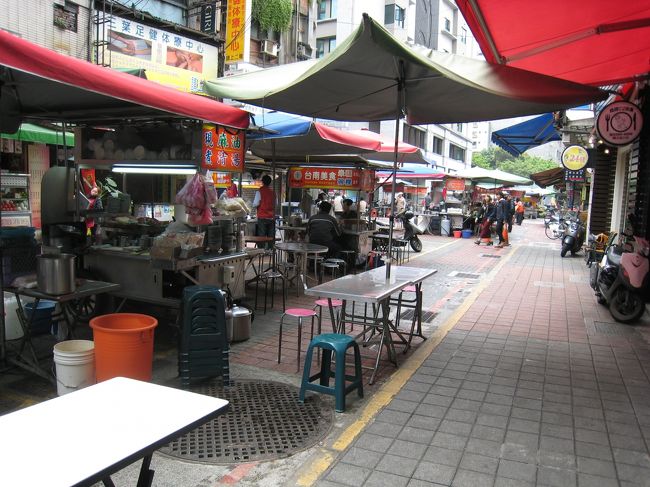 雙城街のMr.Linで朝ごはんを食べたかったんだけど、いませんでした。