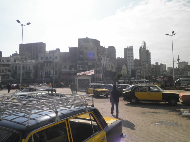 駅前を散歩します。