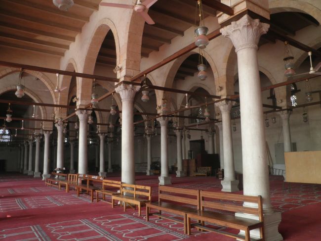 中に入ってみました。