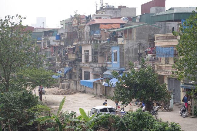 Hanoi City<br />中心街から外れた裏側はまだこのような感じでした。