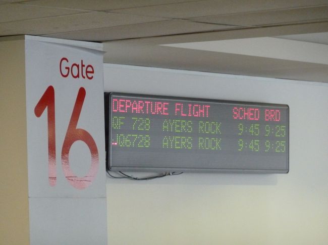 難なく保安検査場を抜け、搭乗ゲートへと向かいます。ジェットスターとのコードシェア便だったのですね。