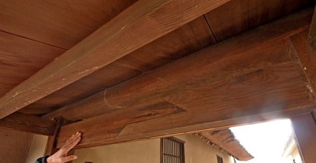 戸の木をうまく組み合わせている